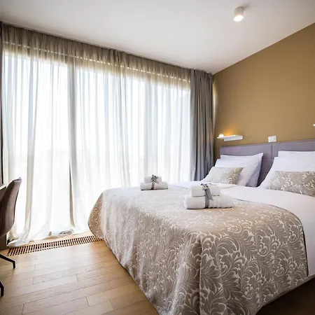 Dedaj - Penthouse Arben Zara