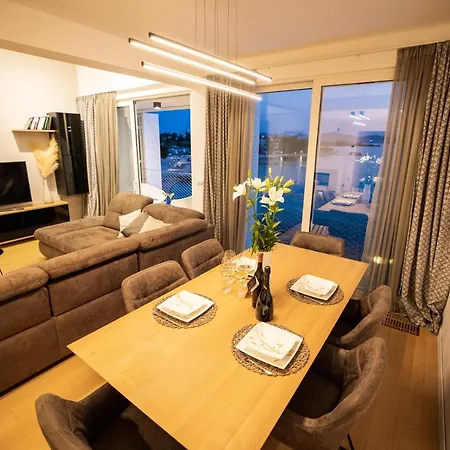 Dedaj - Penthouse Arben Apartment *