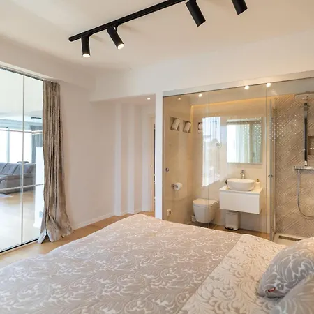 Dedaj - Penthouse Arben